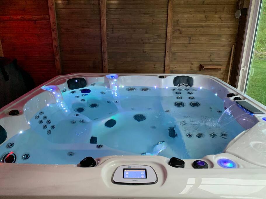 Gite Avec Spa Privatif* Saint-Symphorien-les-Buttes Dış mekan fotoğraf